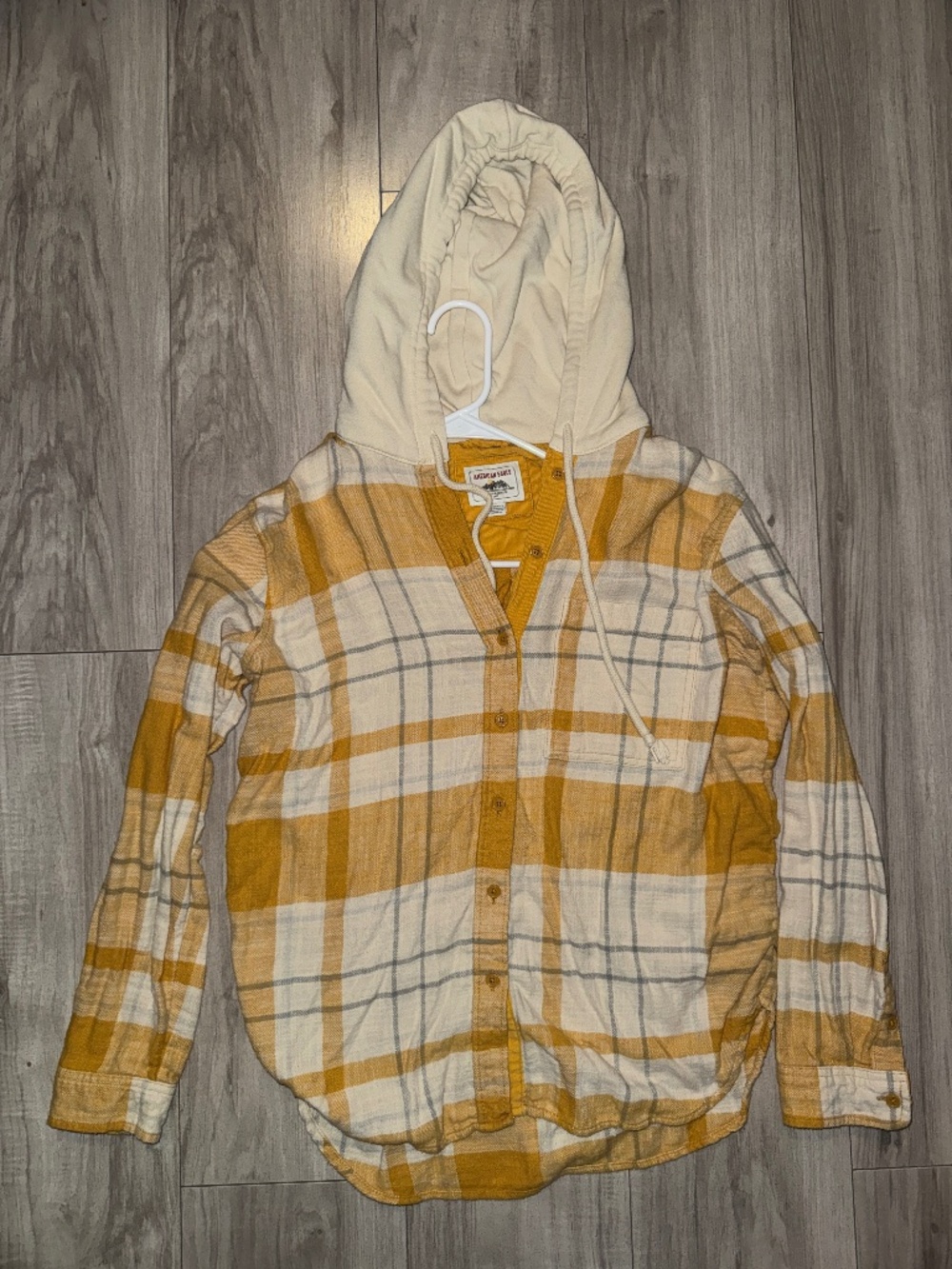 American Eagle button up